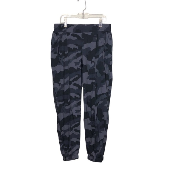 Old Navy Active Camo Joggers Small - Picture 1 of 7